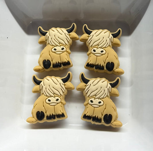Light tan highland cow Freshie hanger
