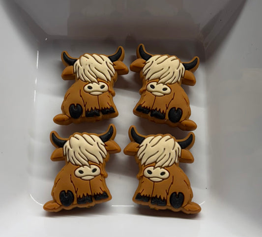 Dark tan highland cow Freshie hanger